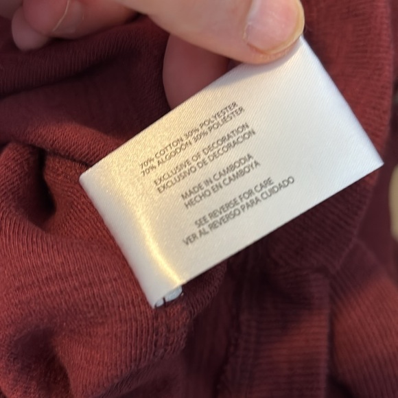 Banana Republic men’s maroon lightweight tight knit sweater size large - Picture 9 of 9